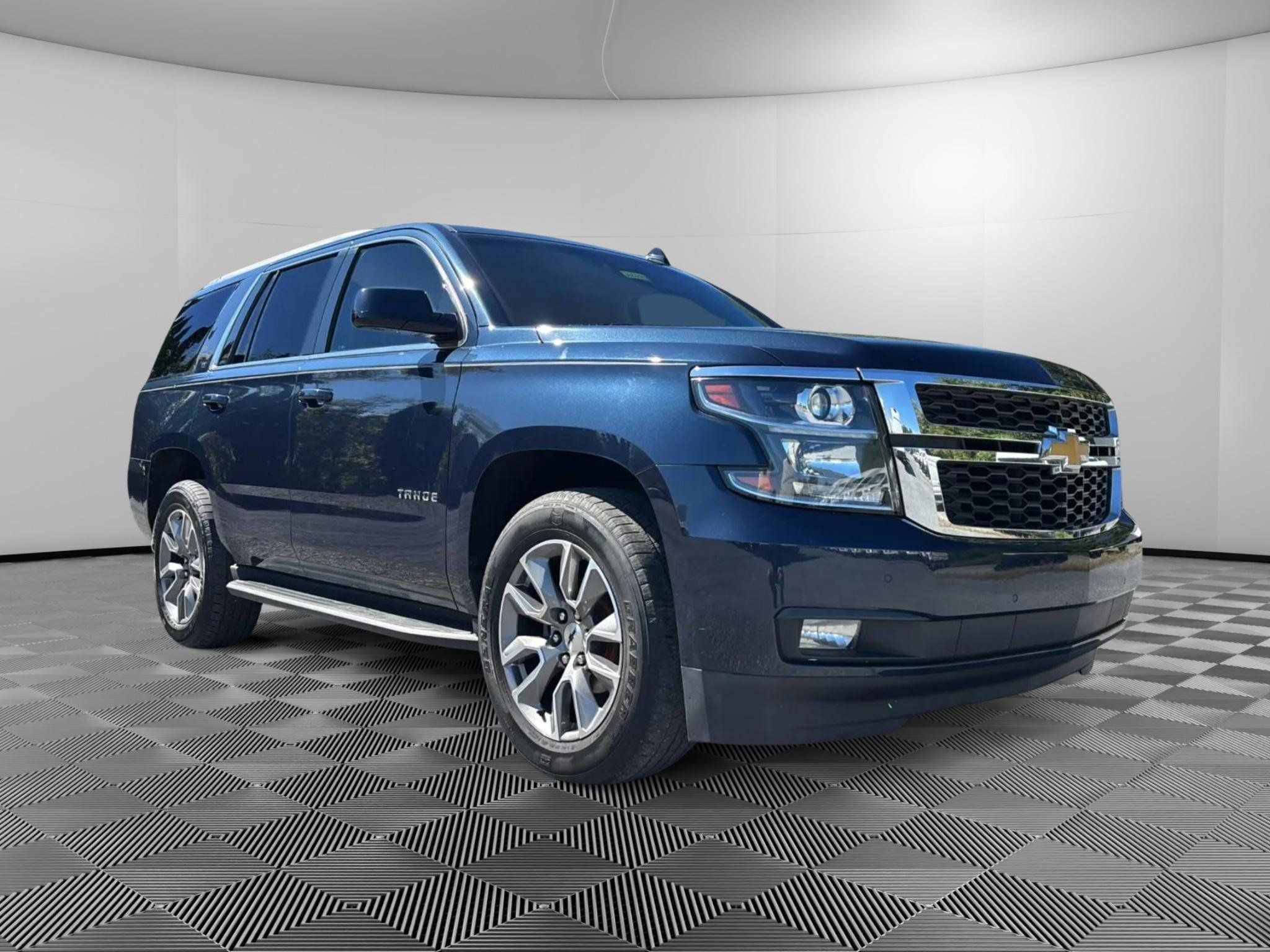 Used 2017 Chevrolet Tahoe LT AWD/4WD image 2