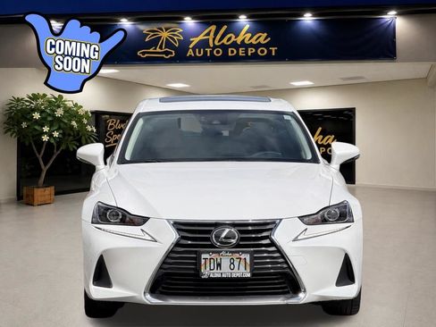 Used 2017 Lexus IS 200t RWD image 7