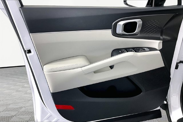 Certified 2026 Kia Sorento S FWD image 19