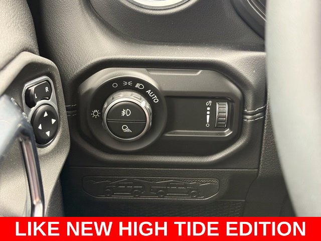 Used 2025 Jeep Gladiator Sport AWD/4WD image 19