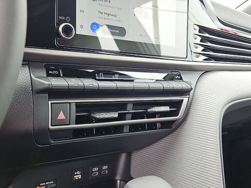 Certified 2026 Toyota Camry SE w/ Convenience Package FWD image 18