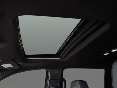 Used 2025 Chevrolet Silverado 1500 High Country w/ Technology Package image 21