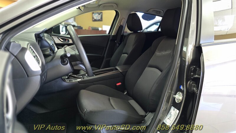 Used 2018 MAZDA MAZDA3 Sport FWD image 15