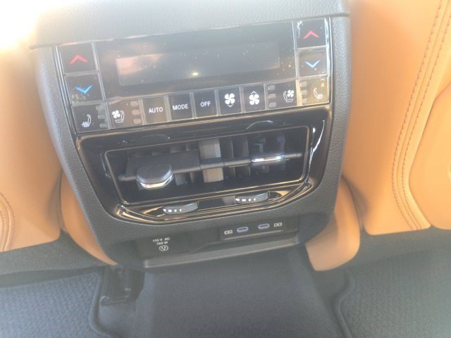 New 2027 Jeep Grand Cherokee Summit AWD/4WD image 20