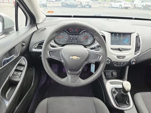 Used 2016 Chevrolet Cruze LS FWD image 7