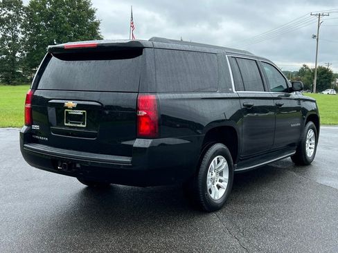 Used 2019 Chevrolet Suburban LT image 5