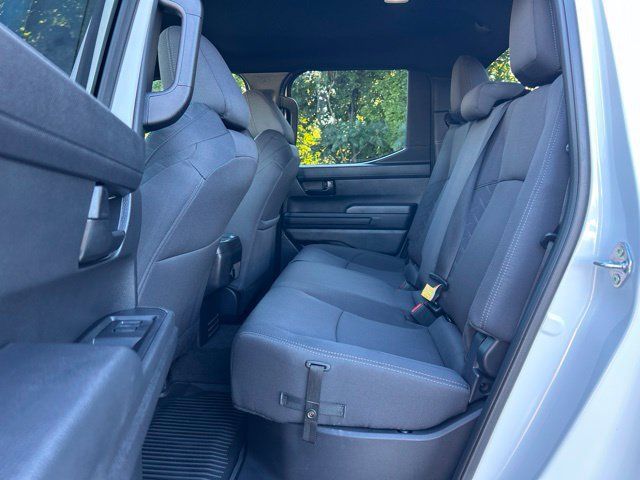 Used 2025 Toyota Tacoma SR5 AWD/4WD image 31