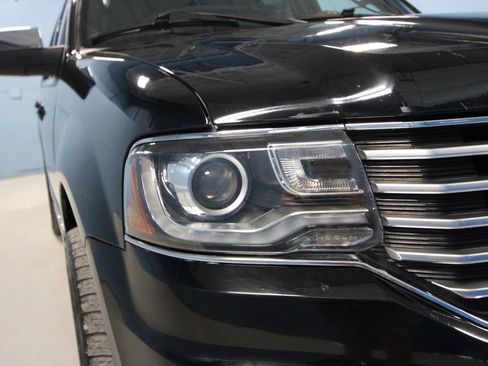 Used 2016 Lincoln Navigator L Select image 36