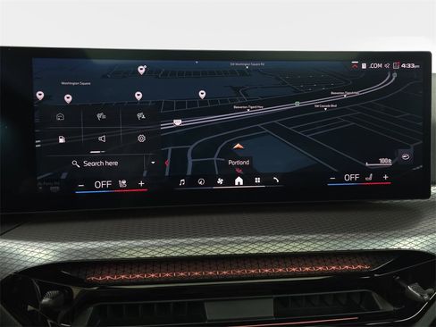 Used 2025 BMW 440i xDrive Coupe w/ Premium Package image 25