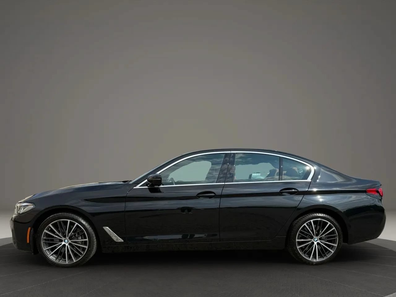 Used 2023 BMW 540i xDrive w/ Premium Package AWD/4WD image 8