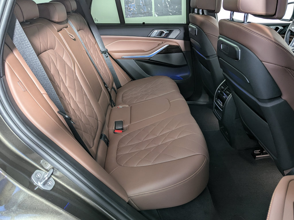 Used 2024 BMW X5 xDrive40i w/ Executive Package AWD/4WD image 45