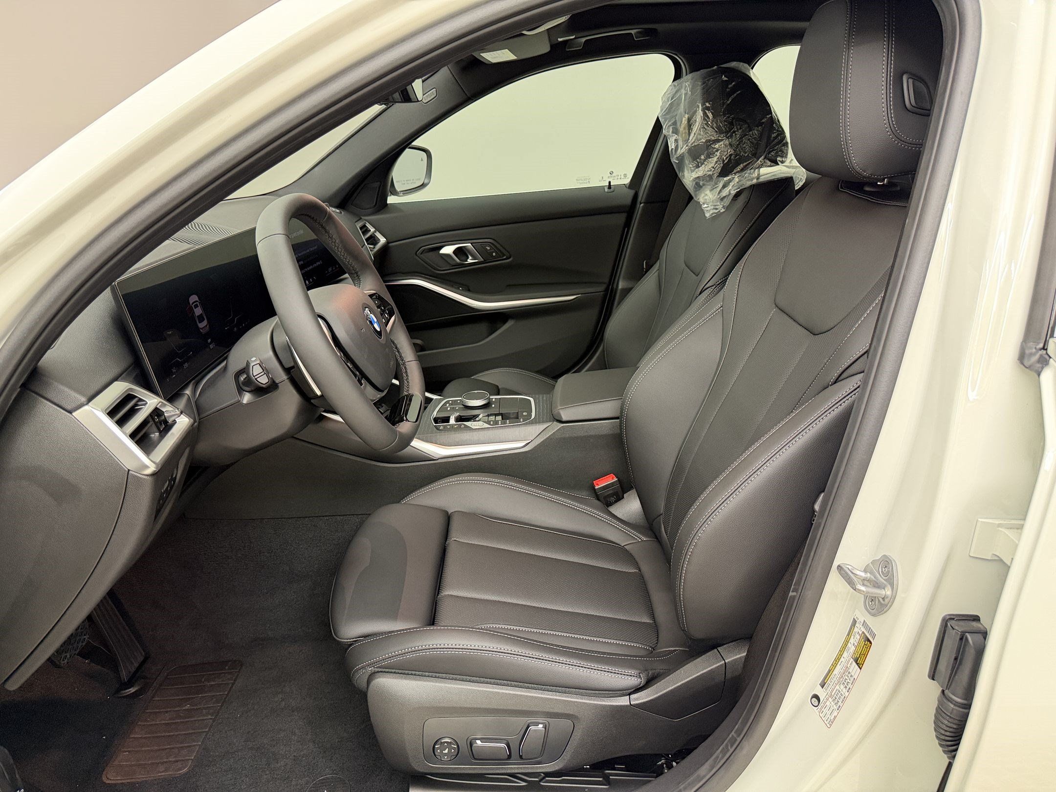 New 2026 BMW 330i Sedan w/ Convenience Package RWD image 5