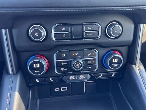 Used 2023 Chevrolet Tahoe LT image 8