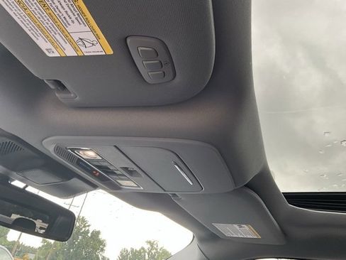 Used 2022 Ford F150 Lariat image 15