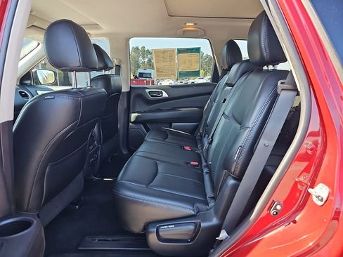Used 2019 Nissan Pathfinder SL w/ SL Premium Package image 19