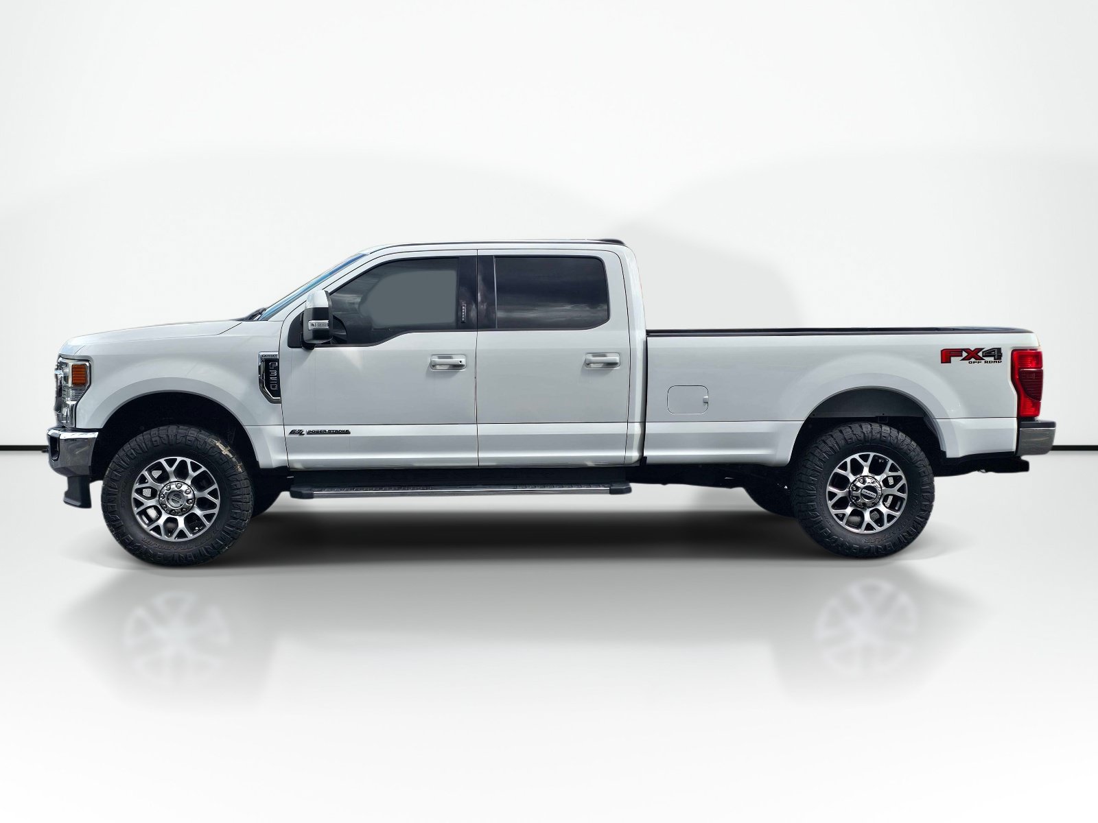 Used 2022 Ford F350 Lariat w/ Lariat Value Package AWD/4WD image 2