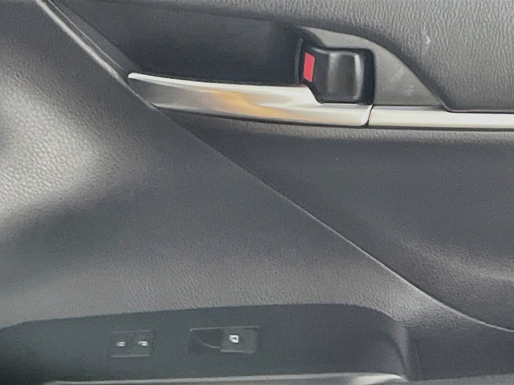 Used 2019 Toyota Camry SE FWD image 27