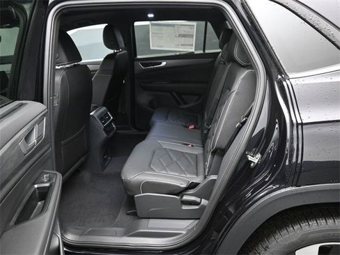 New 2026 Volkswagen Atlas Cross Sport SE image 11