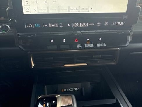 Used 2025 GMC Hummer EV 3X AWD/4WD image 11