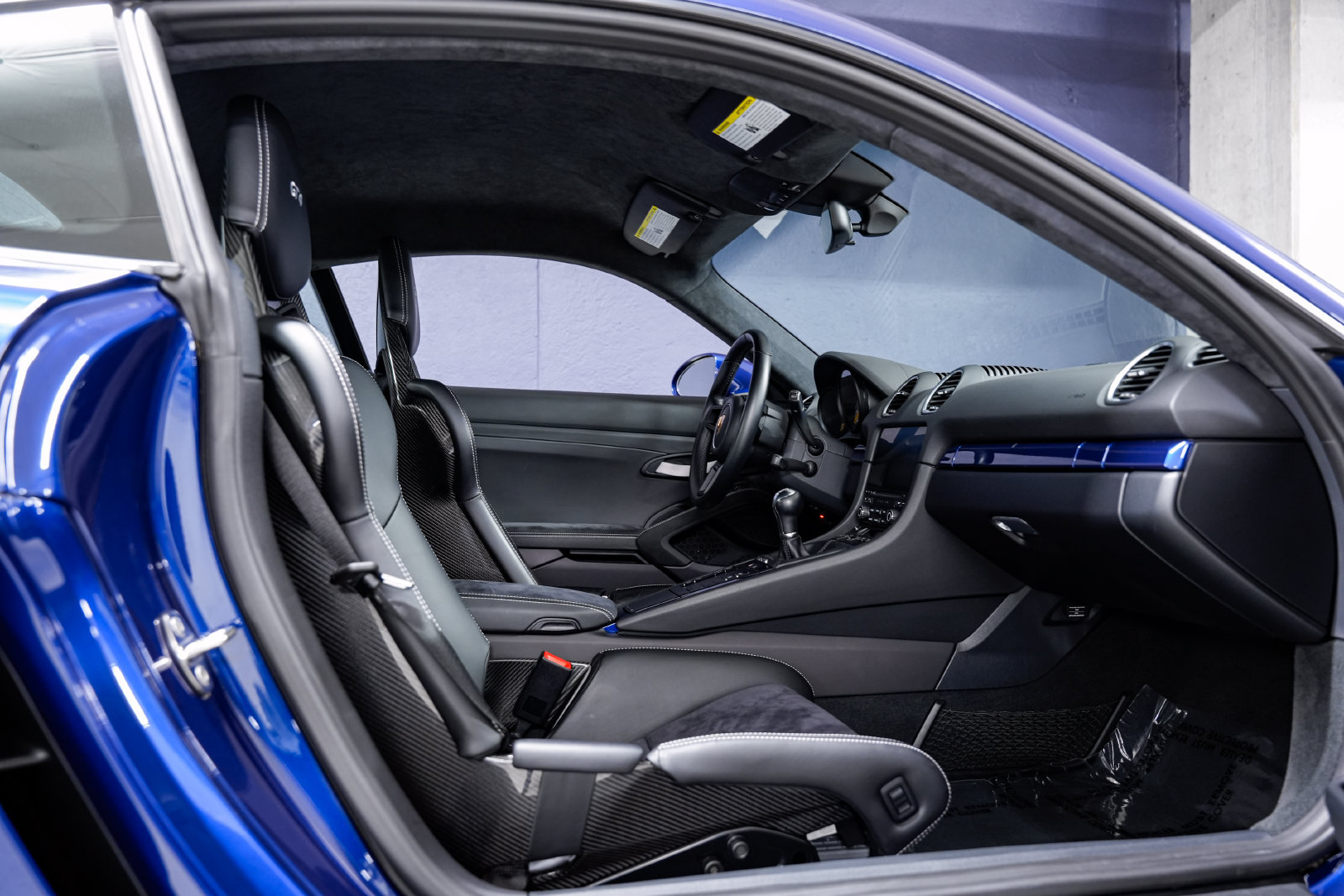 Used 2020 Porsche 718 Cayman GT4 RWD image 23