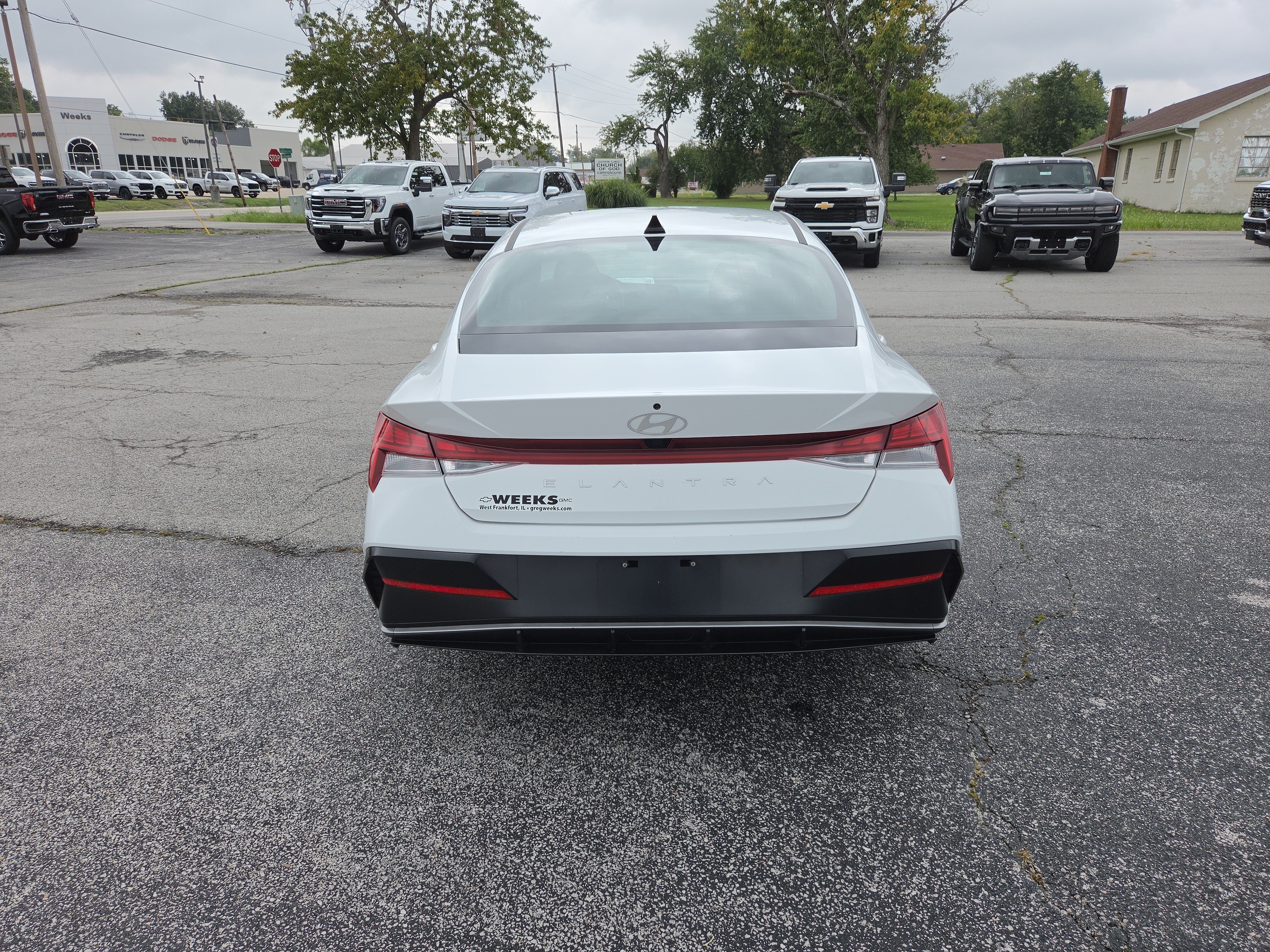Used 2025 Hyundai Elantra SEL FWD image 4