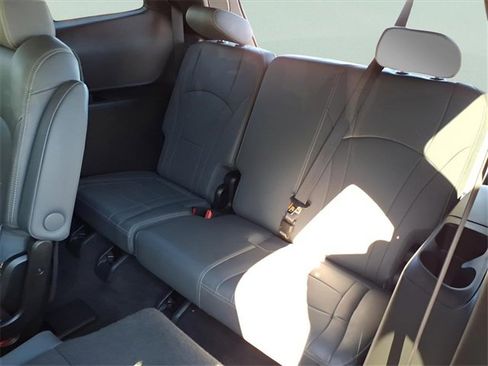 Used 2024 Buick Enclave Premium image 19