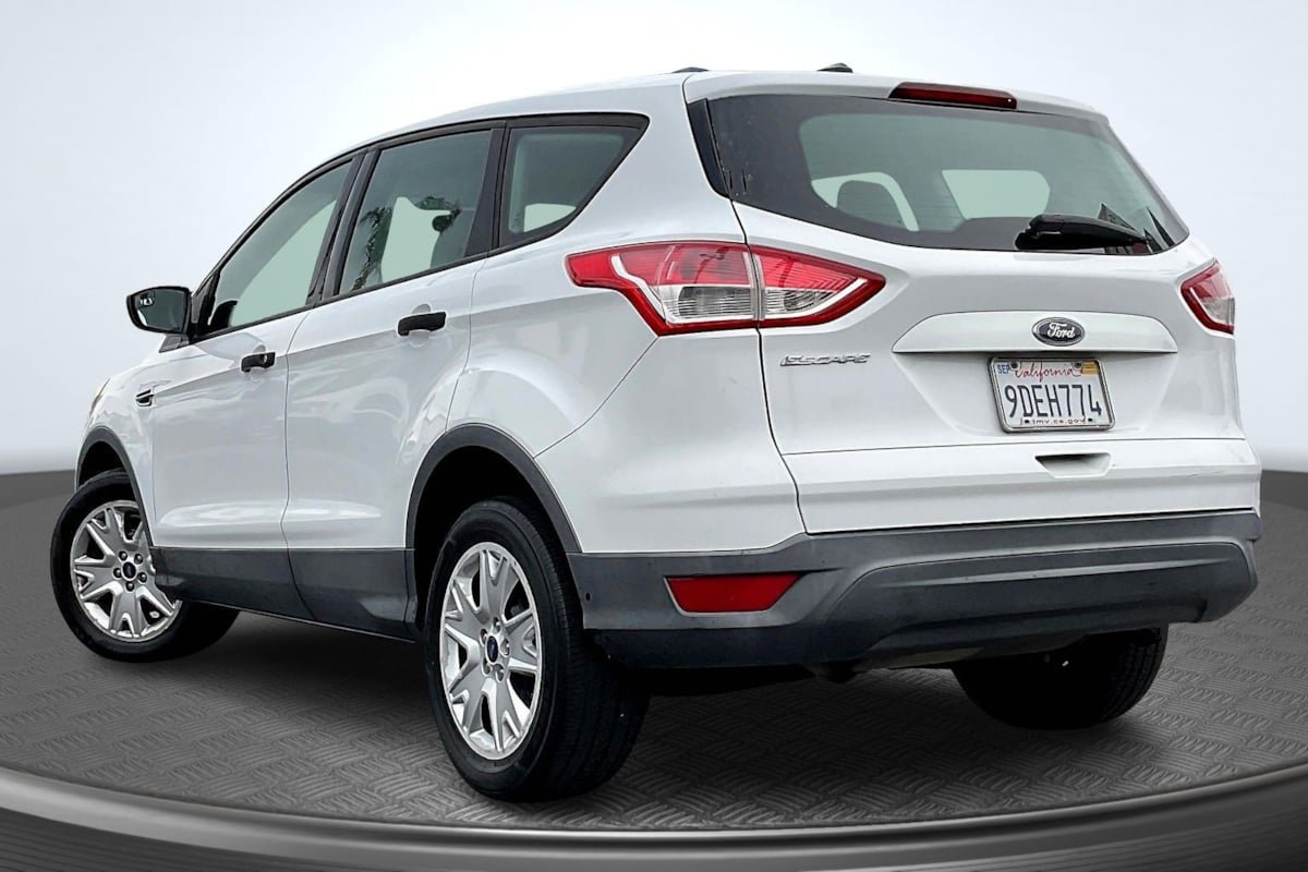Used 2013 Ford Escape S FWD image 2