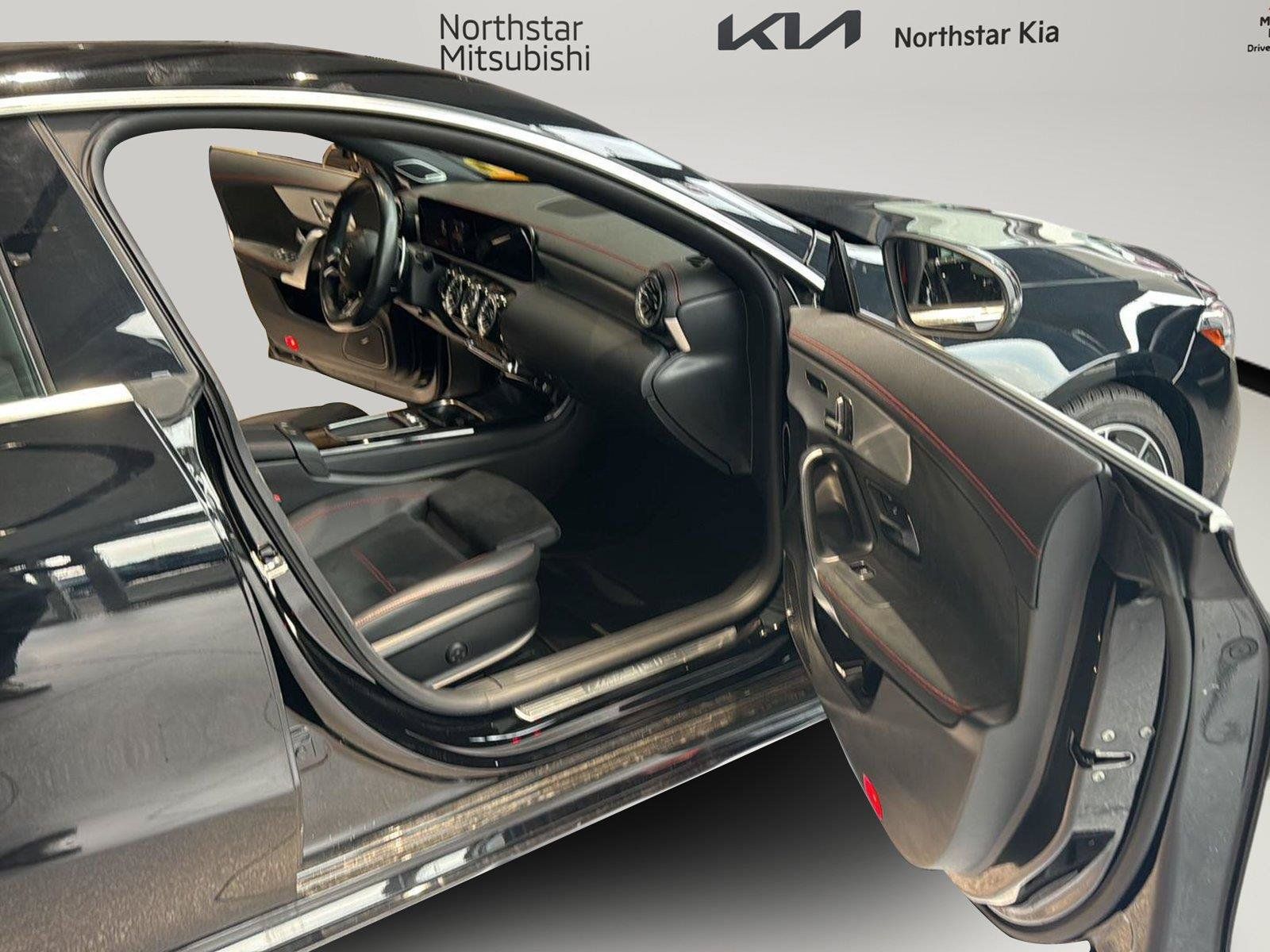 Used 2025 Mercedes-Benz CLA 35 AMG 4MATIC image 26