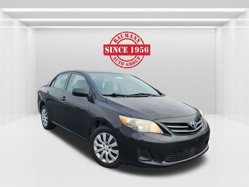 Used 2013 Toyota Corolla LE image 1