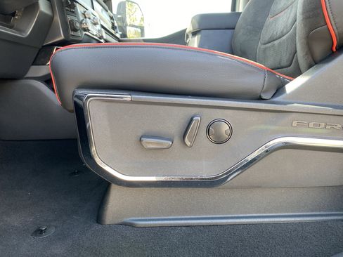 Used 2024 Ford F250 Lariat w/ Lariat Ultimate Package image 28