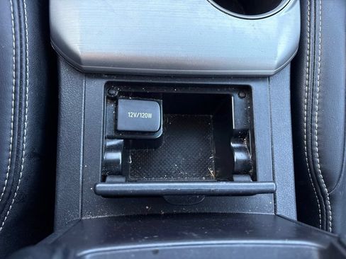 Used 2014 Toyota Camry SE FWD image 25