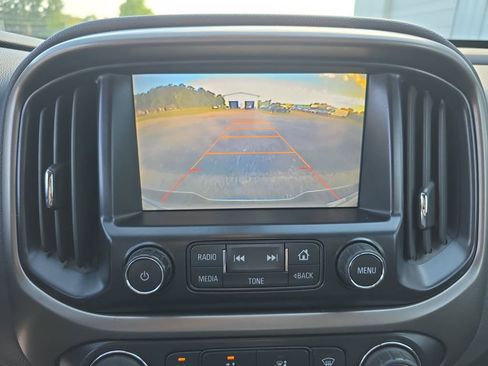 Used 2015 Chevrolet Colorado Z71 AWD/4WD image 20