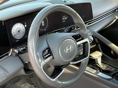 Used 2025 Hyundai Elantra SEL FWD image 23