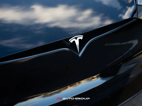 Used 2022 Tesla Model S image 3
