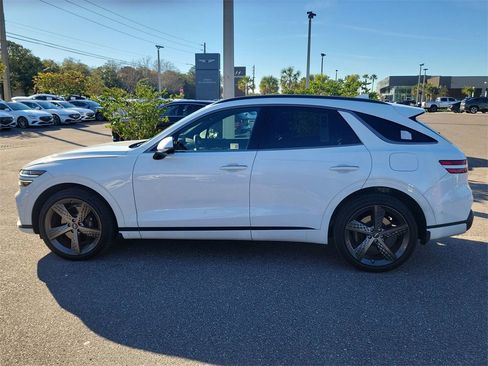 Used 2025 Genesis GV70 2.5T Sport Prestige w/ Sport Prestige Package image 6