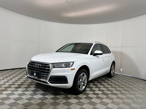 Used 2018 Audi Q5 2.0T Premium w/ Convenience Package image 3