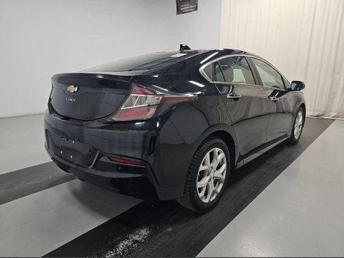 Used 2018 Chevrolet Volt Premier w/ Driver Confidence Package image 2