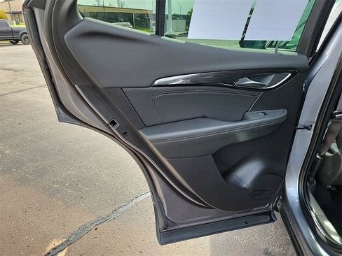 Used 2022 Buick Envision Essence w/ Technology Package I image 13