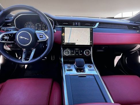 Used 2024 Jaguar XF R-Dynamic SE image 7