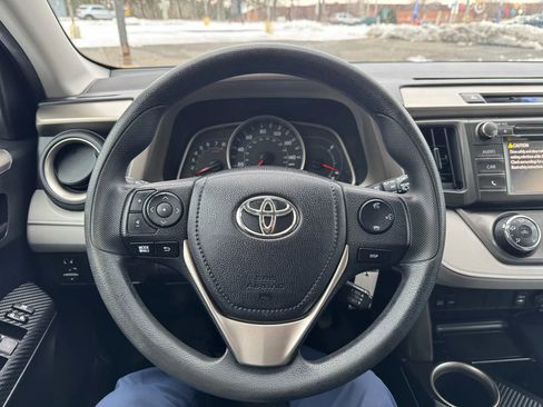 Used 2015 Toyota RAV4 LE image 20