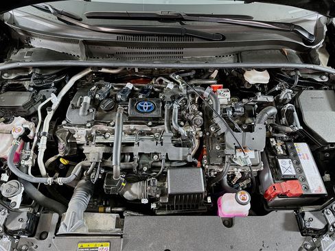 Used 2024 Toyota Corolla LE w/ LE Convenience Package image 33