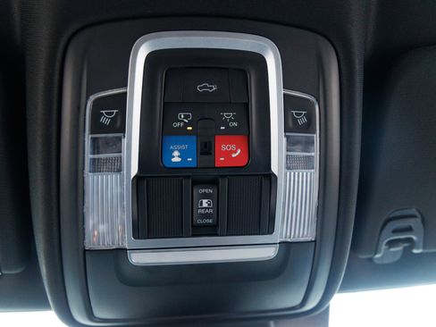 Used 2022 RAM 1500 Limited w/ Body Color Bumper Group image 29