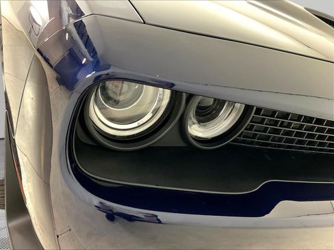 Used 2016 Dodge Challenger SRT Hellcat RWD image 32