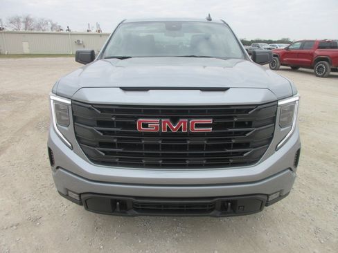 New 2026 GMC Sierra 1500 Elevation image 12