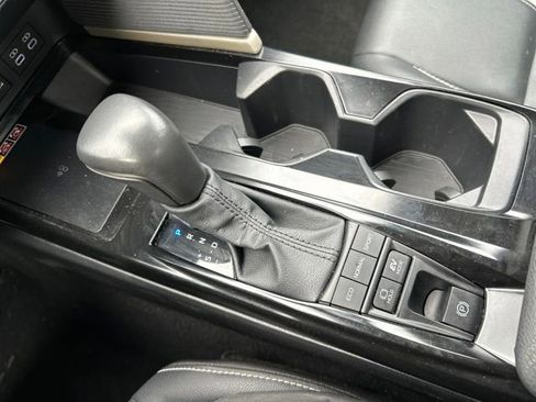 Used 2025 Toyota Camry SE image 24