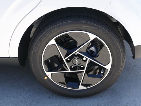 New 2025 Kia Soul EX image 10