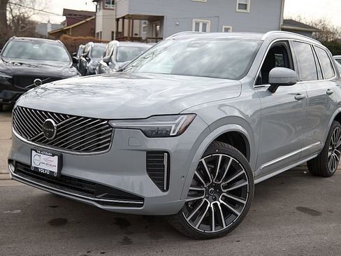 New 2026 Volvo XC90 B6 Plus w/ Protection Package image 2