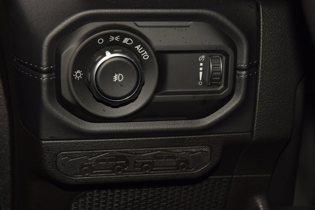 Used 2026 Jeep Wrangler Unlimited Rubicon w/ Safety Group AWD/4WD image 43