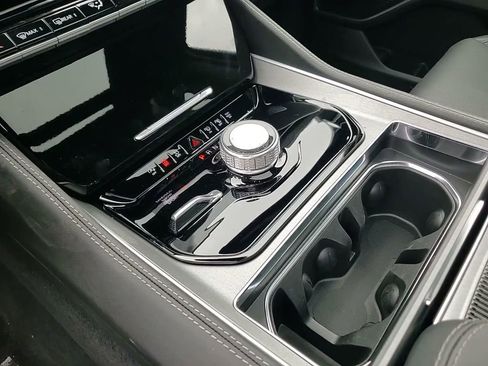 New 2026 Jeep Grand Wagoneer 4WD image 29