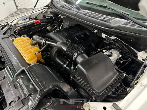 Used 2016 Ford F150 XLT w/ Equipment Group 302A Luxury AWD/4WD image 47